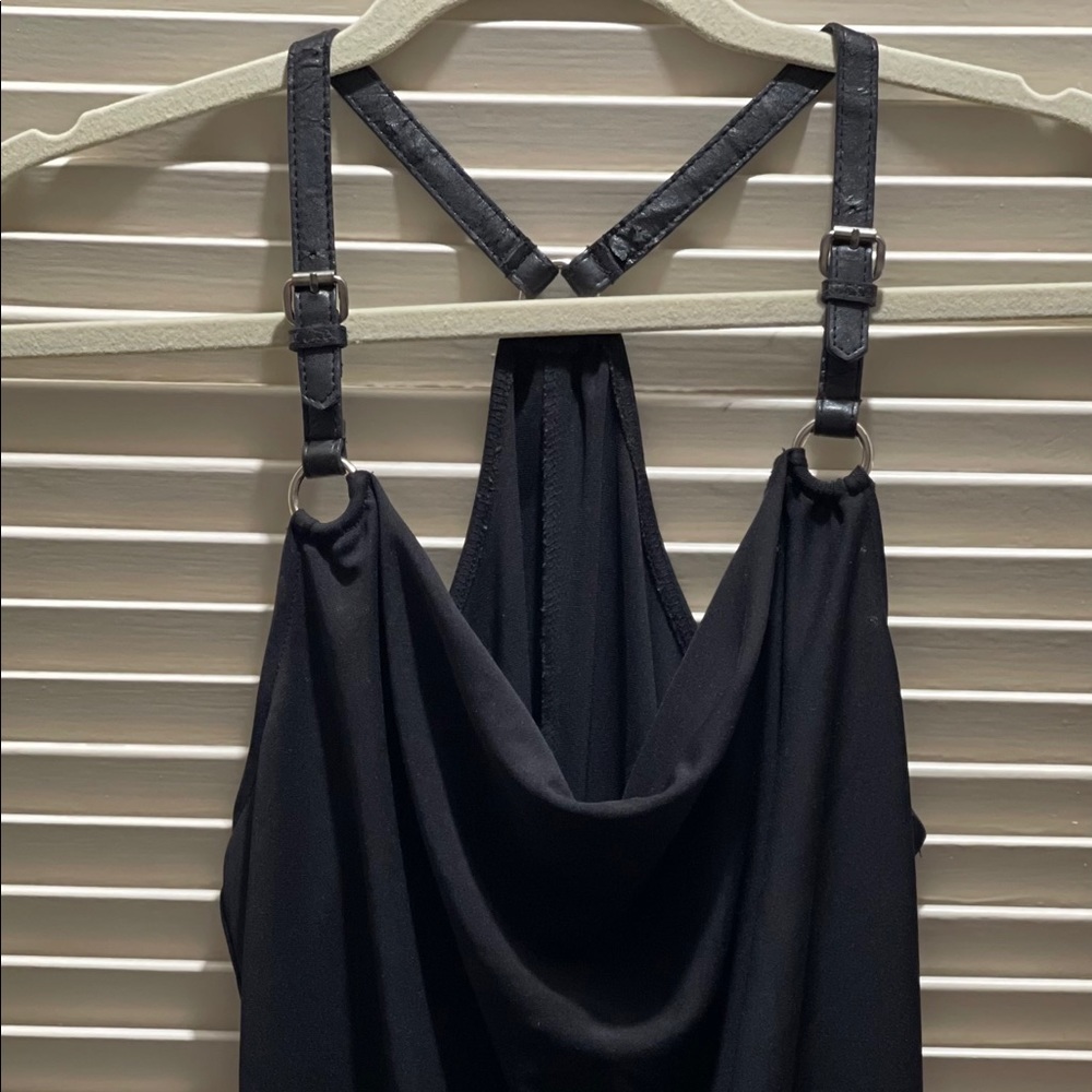 Black no sleeve shirt